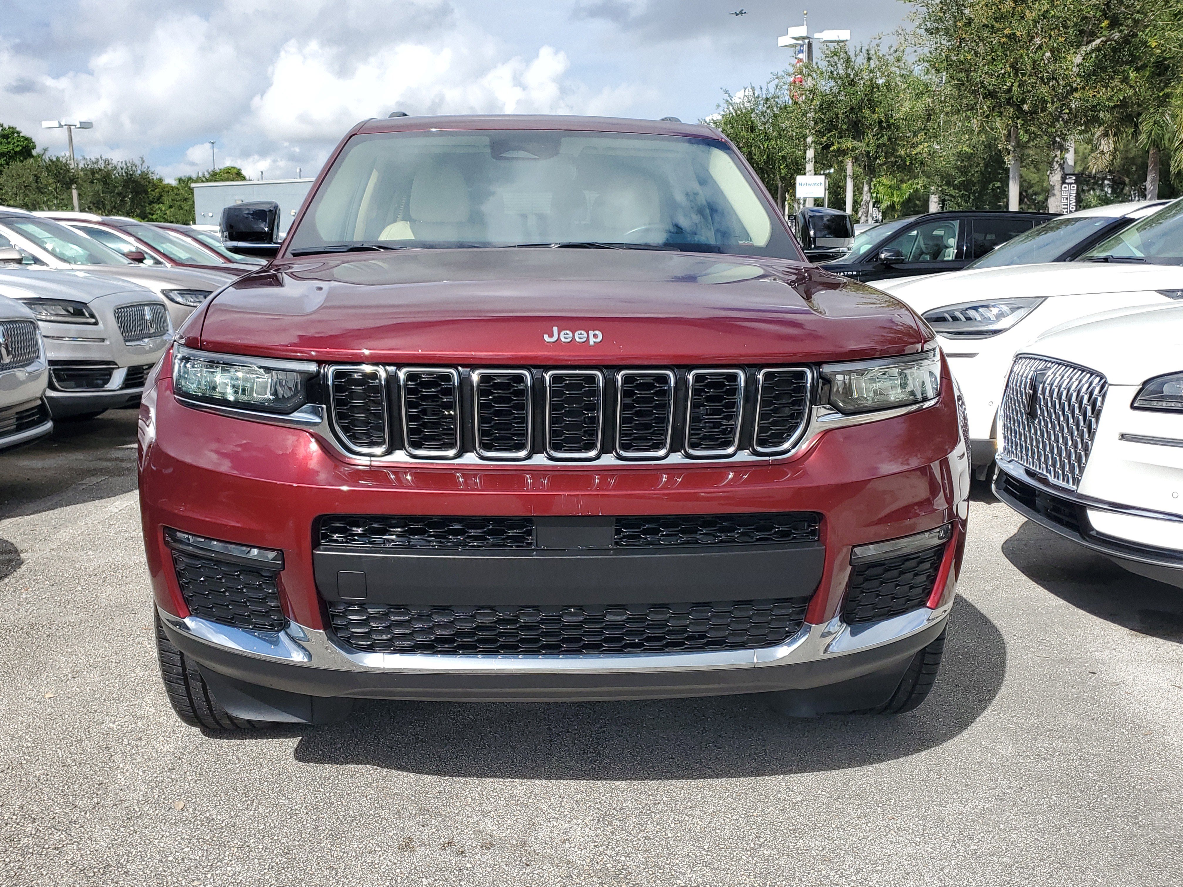 Used 2022 Jeep Grand Cherokee L Limited image 2