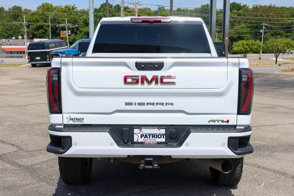 Used 2025 GMC Sierra 2500 AT4 AWD/4WD image 4