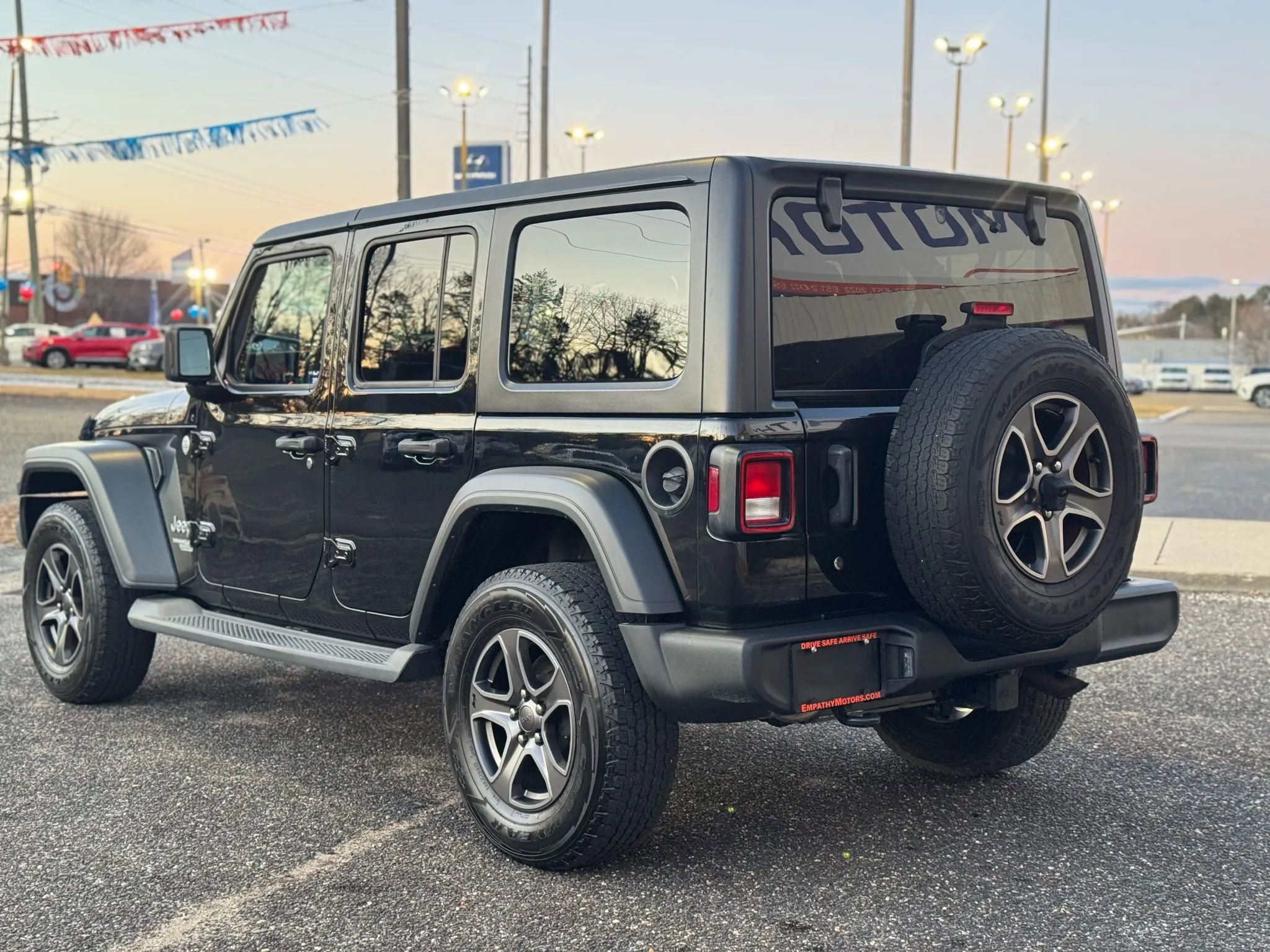 Used 2018 Jeep Wrangler Unlimited Sport S image 3