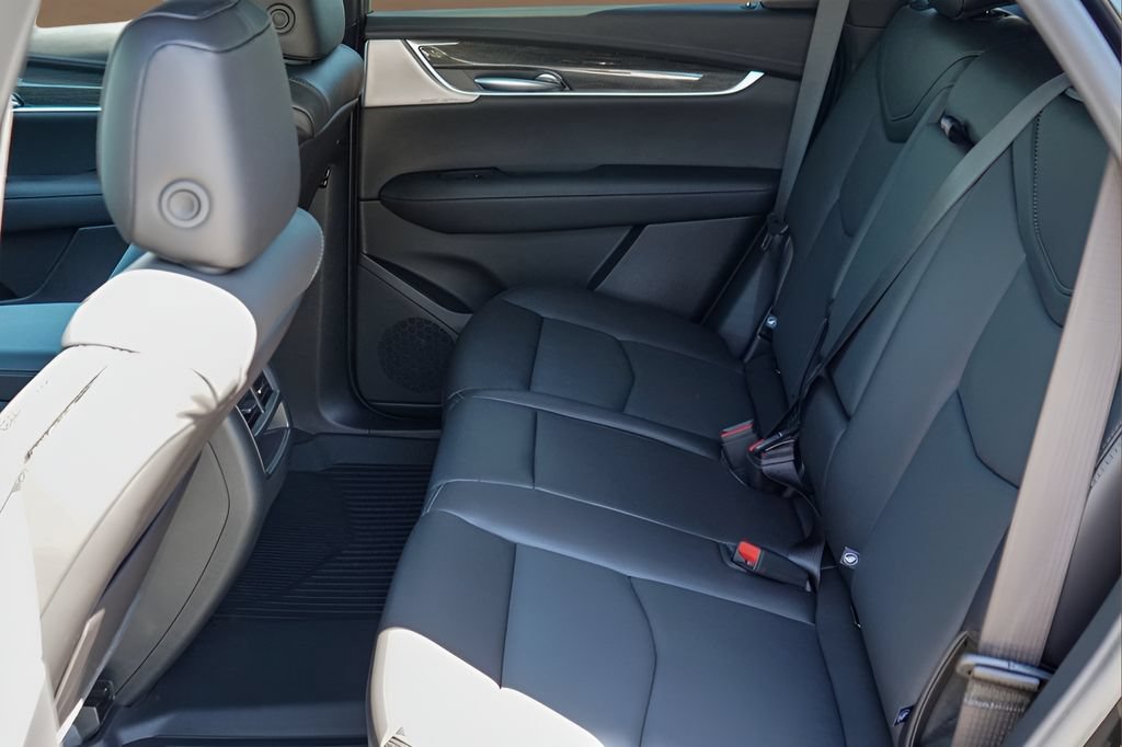 New 2026 Cadillac XT5 Sportv w/ LPO, Onyx Lite Package AWD/4WD image 21
