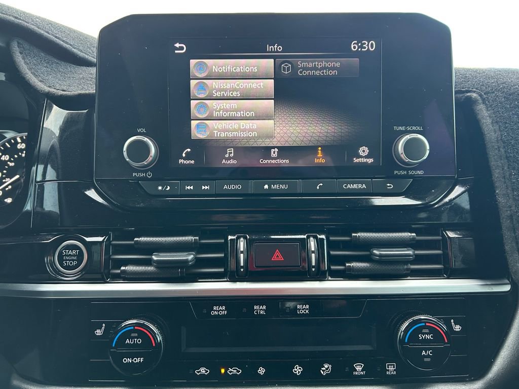 Used 2024 Nissan Pathfinder SV image 24