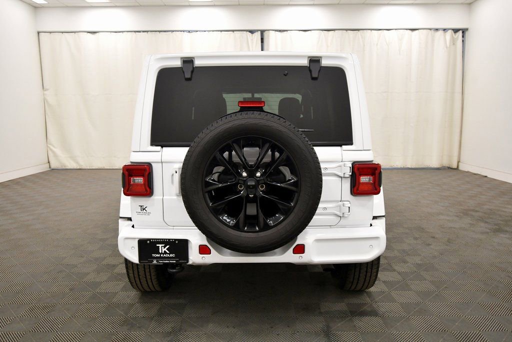 Used 2022 Jeep Wrangler Unlimited Sahara image 6