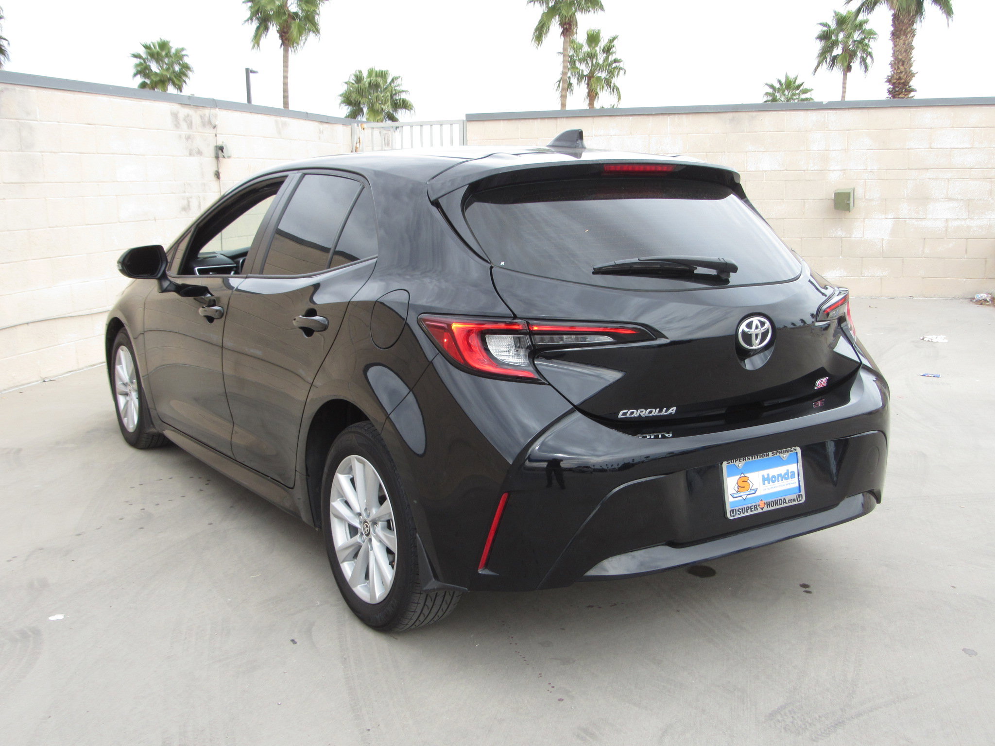 Used 2025 Toyota Corolla SE w/ SE Package image 6