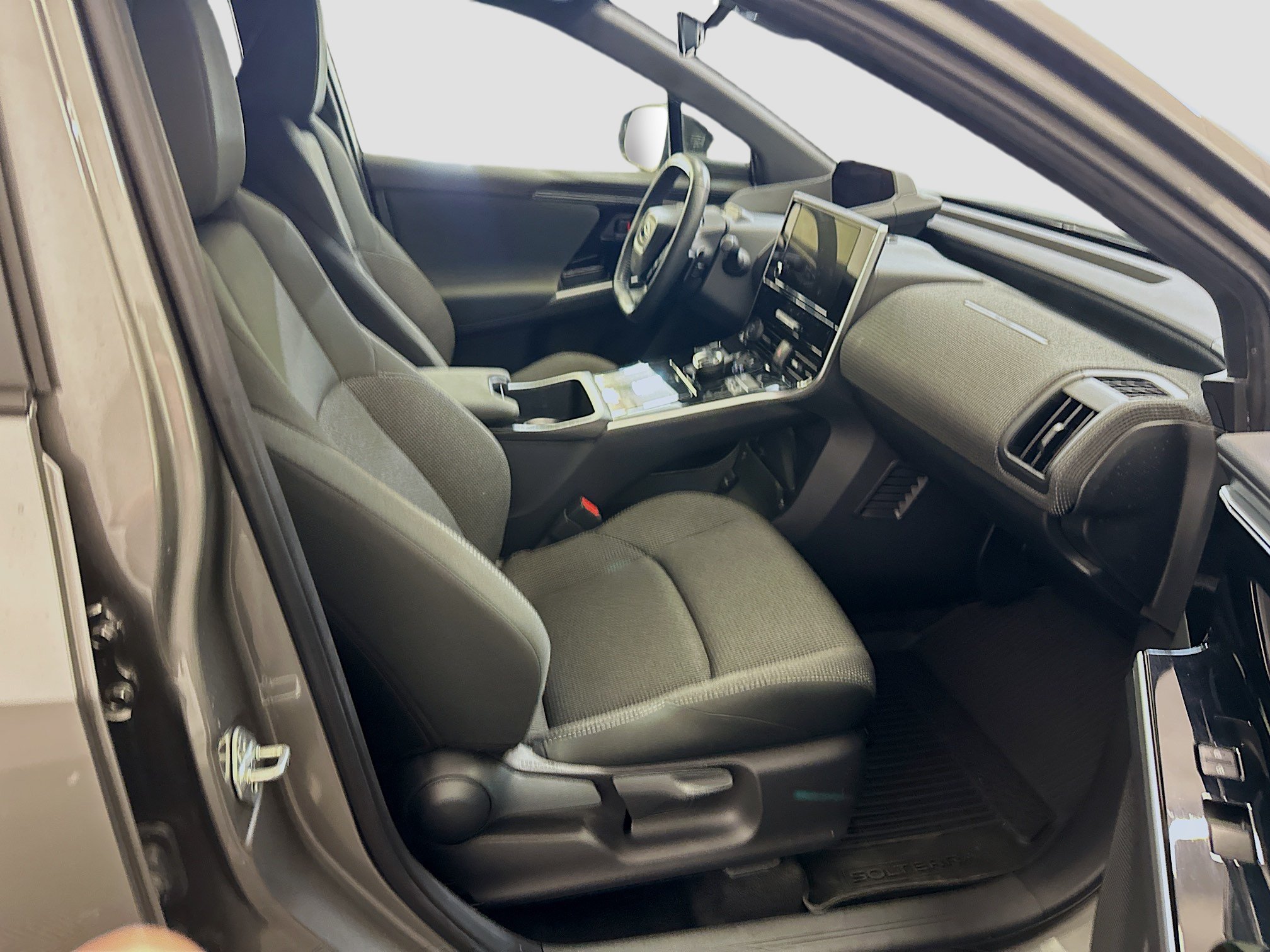 Used 2025 Subaru Solterra AWD/4WD image 32