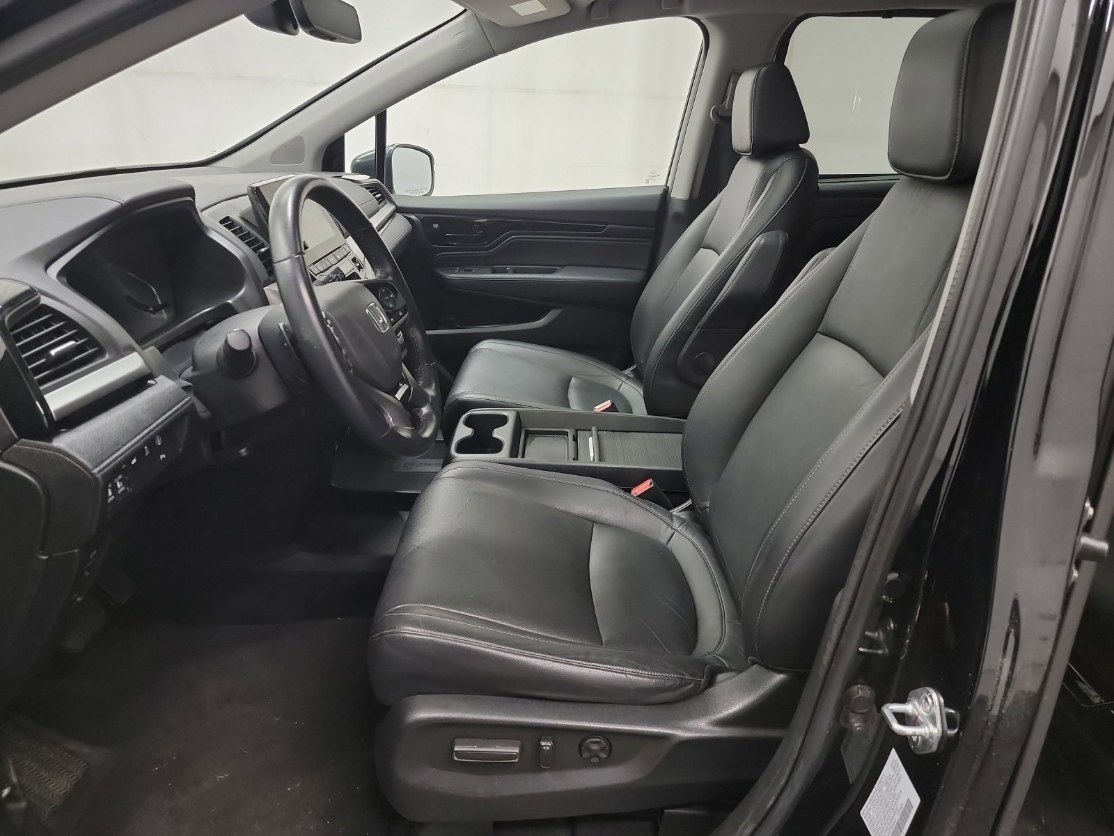 Used 2023 Honda Odyssey Touring image 12