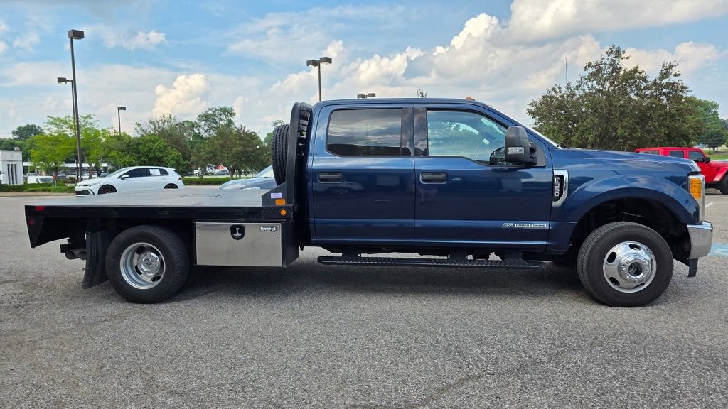 Used 2017 Ford F350 XLT w/ XLT Value Package AWD/4WD image 3