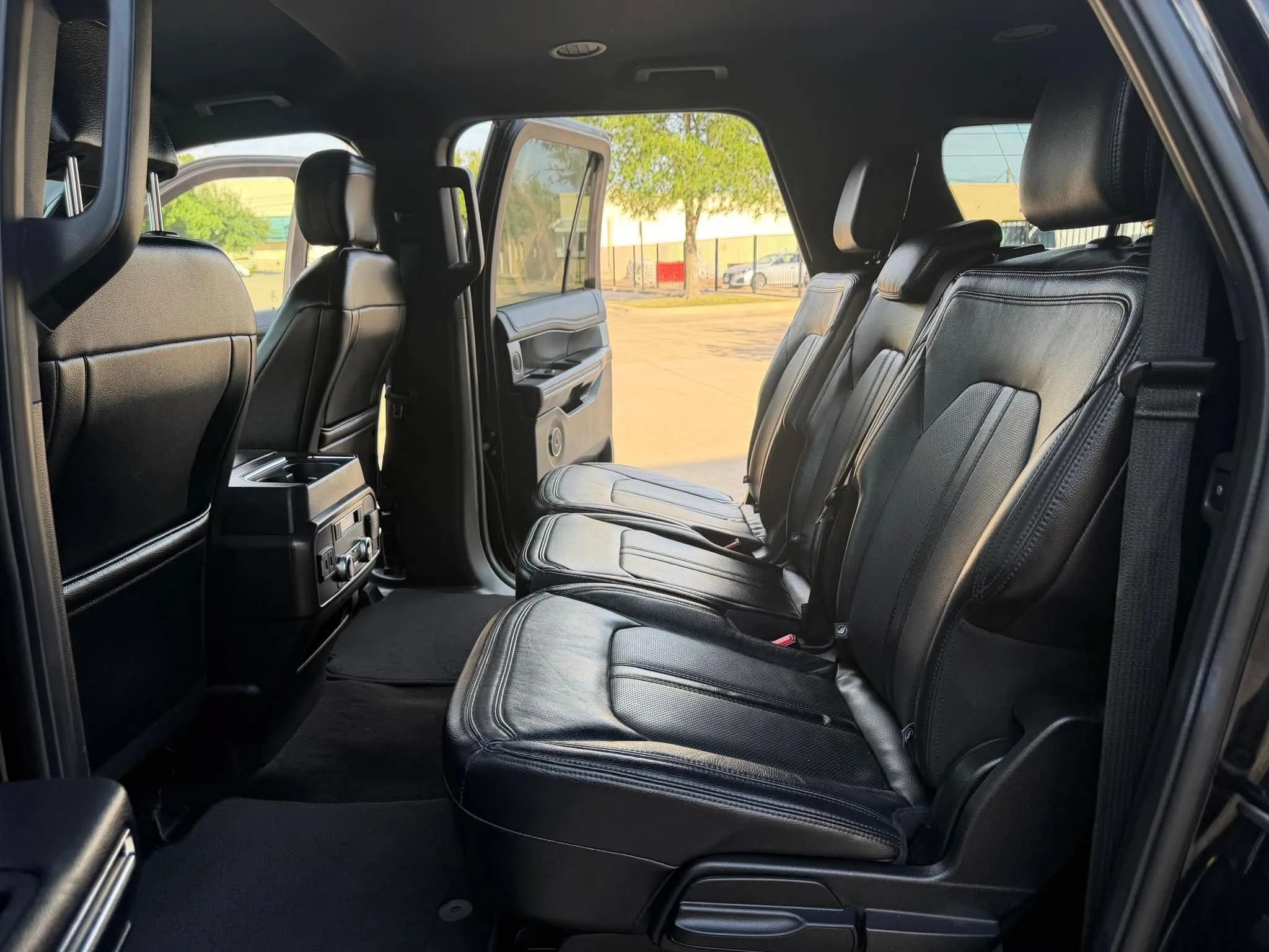 Used 2019 Ford Expedition Max Limited RWD image 22