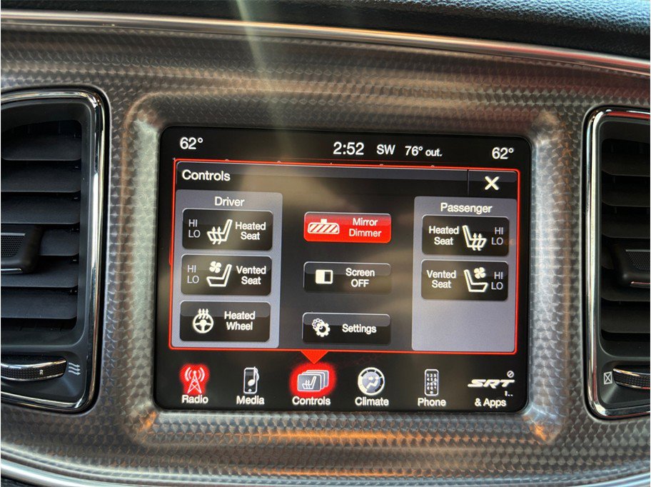 Used 2015 Dodge Challenger SRT Hellcat image 33