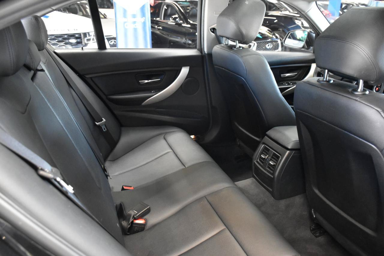 Used 2016 BMW 320i xDrive Sedan AWD/4WD image 13