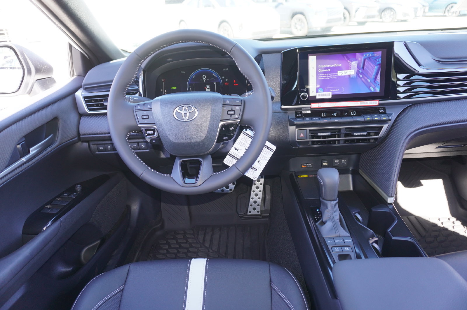 Used 2026 Toyota Camry SE FWD image 9