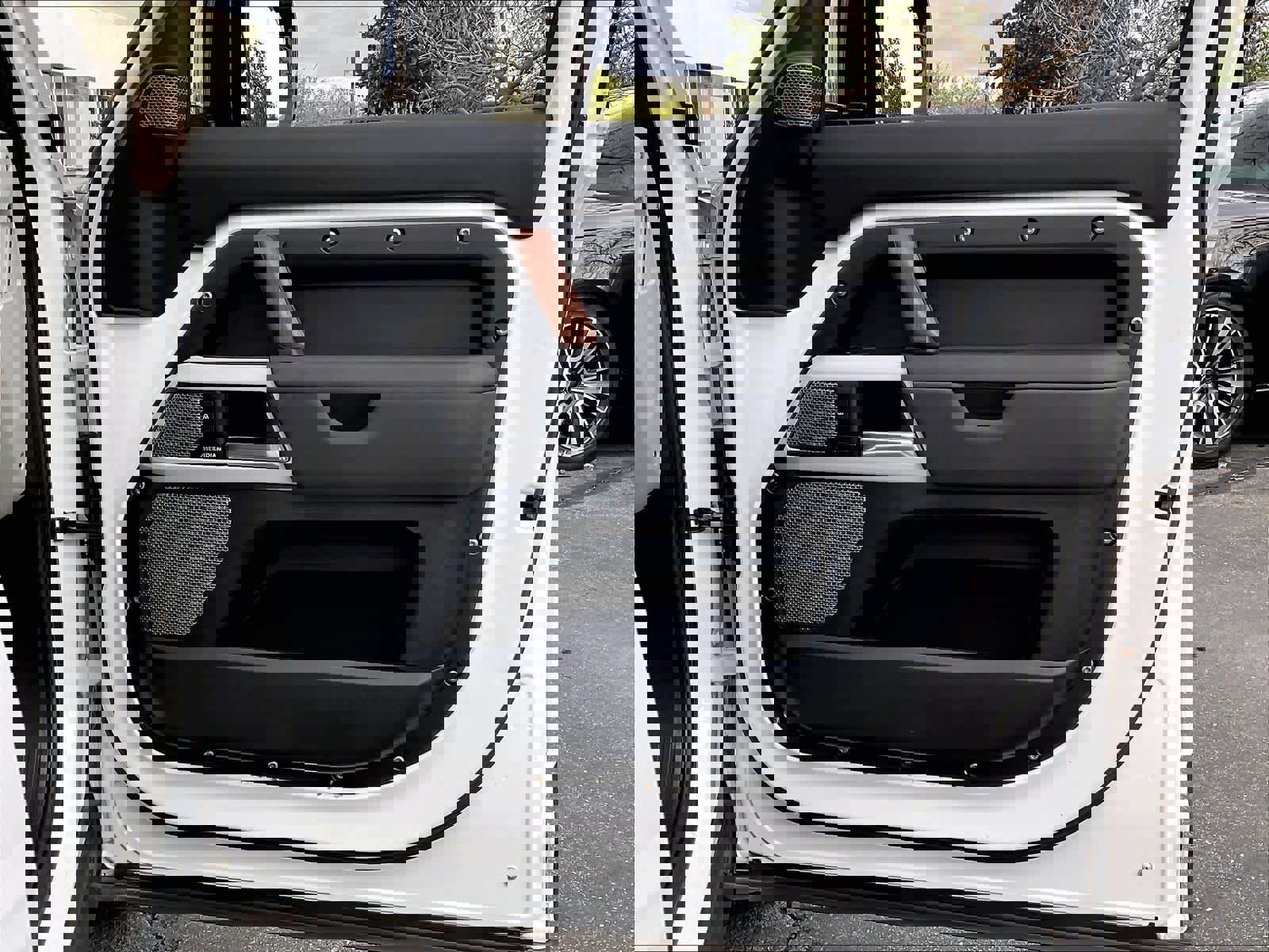 Used 2024 Land Rover Defender 110 S image 25