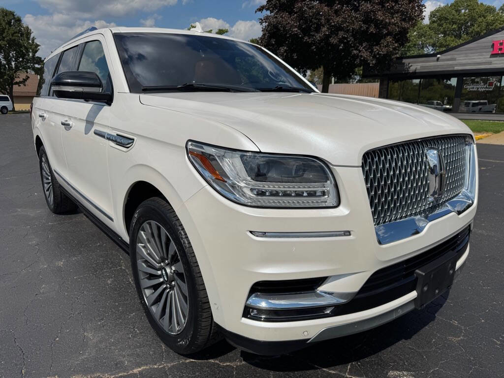 Used 2019 Lincoln Navigator Reserve image 4