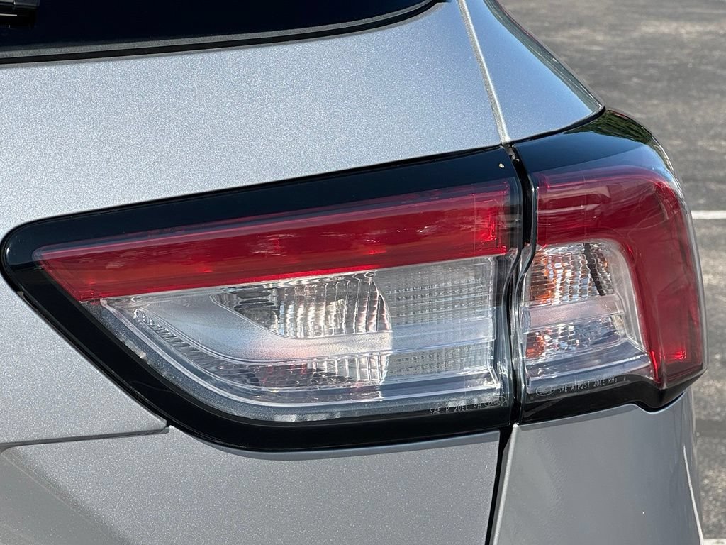 Certified 2020 Ford Escape Titanium AWD/4WD image 11