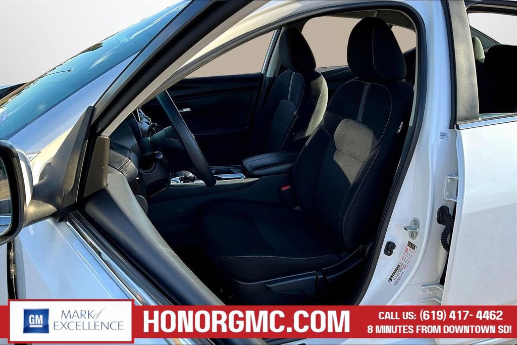 Used 2024 Nissan Sentra SV FWD image 21
