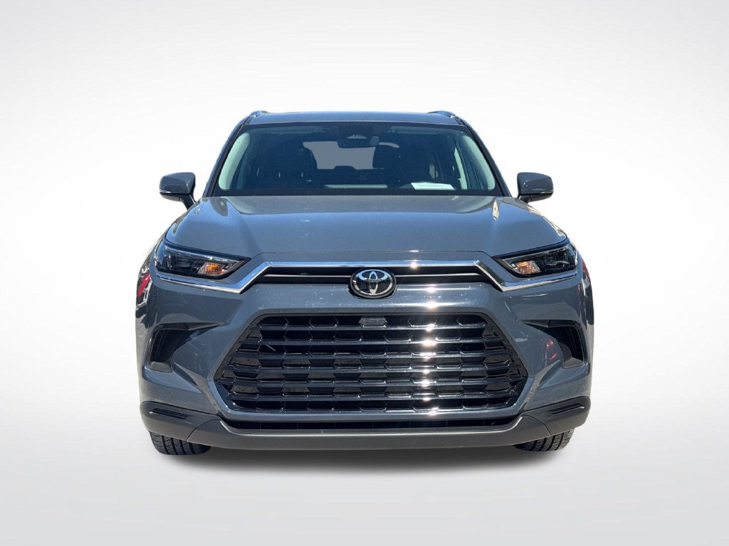 Used 2024 Toyota Grand Highlander AWD image 10