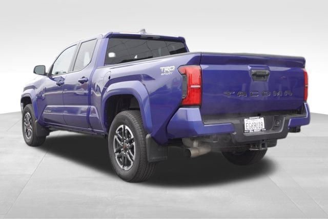 Used 2025 Toyota Tacoma TRD Sport image 7