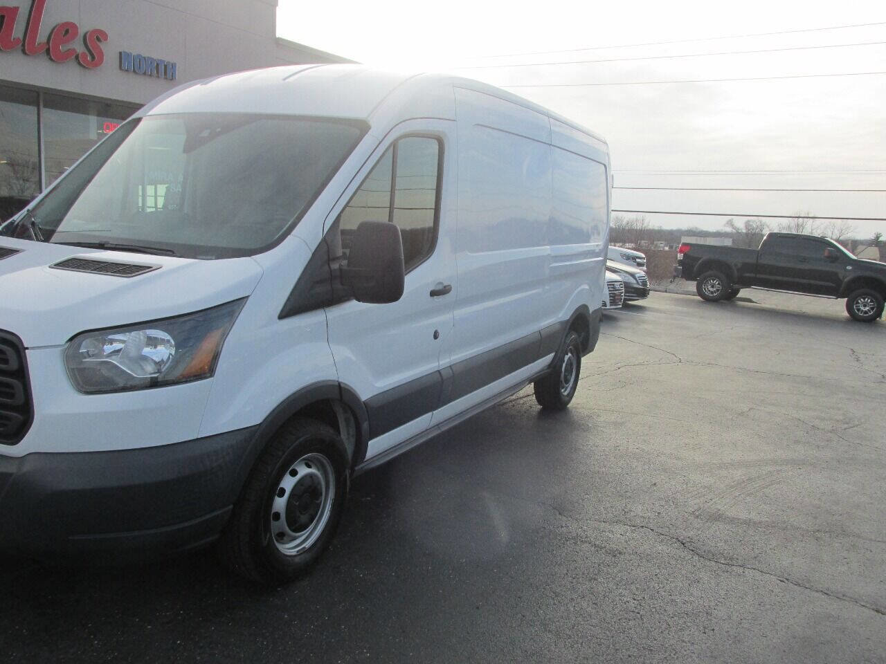 Used 2018 Ford Transit 250 148 Medium Roof image 35