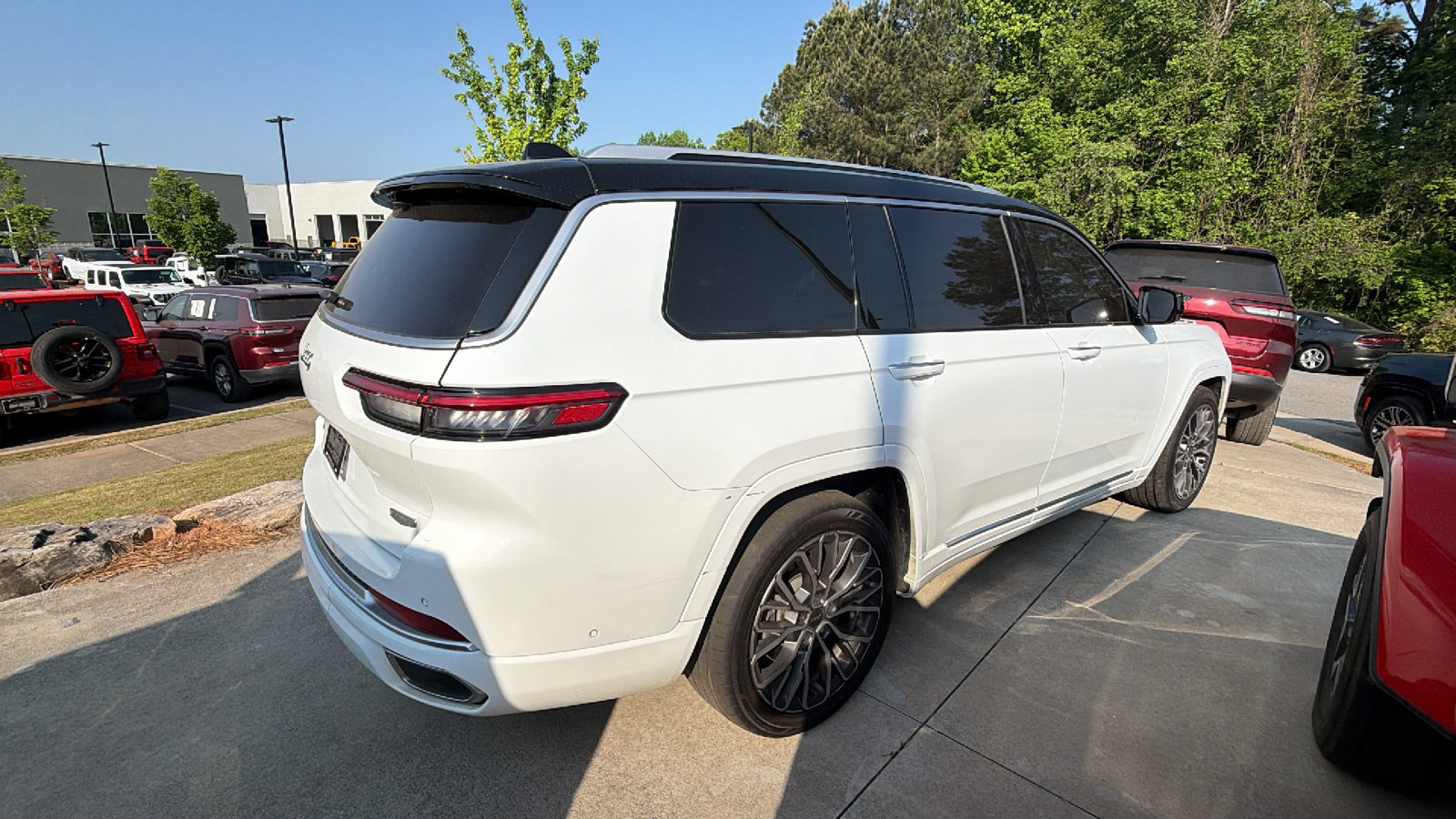 Used 2021 Jeep Grand Cherokee L Summit AWD/4WD image 7