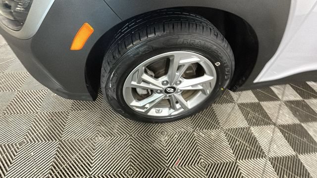 Certified 2023 Hyundai Kona SEL AWD/4WD image 9