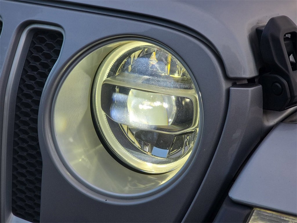 Used 2019 Jeep Wrangler Unlimited Sahara image 37