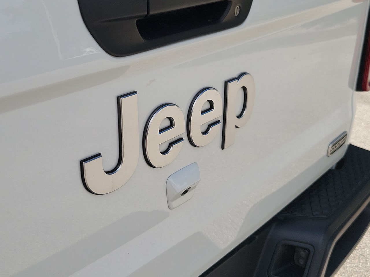 Used 2021 Jeep Gladiator Overland w/ Popular Equipment Package AWD/4WD image 6