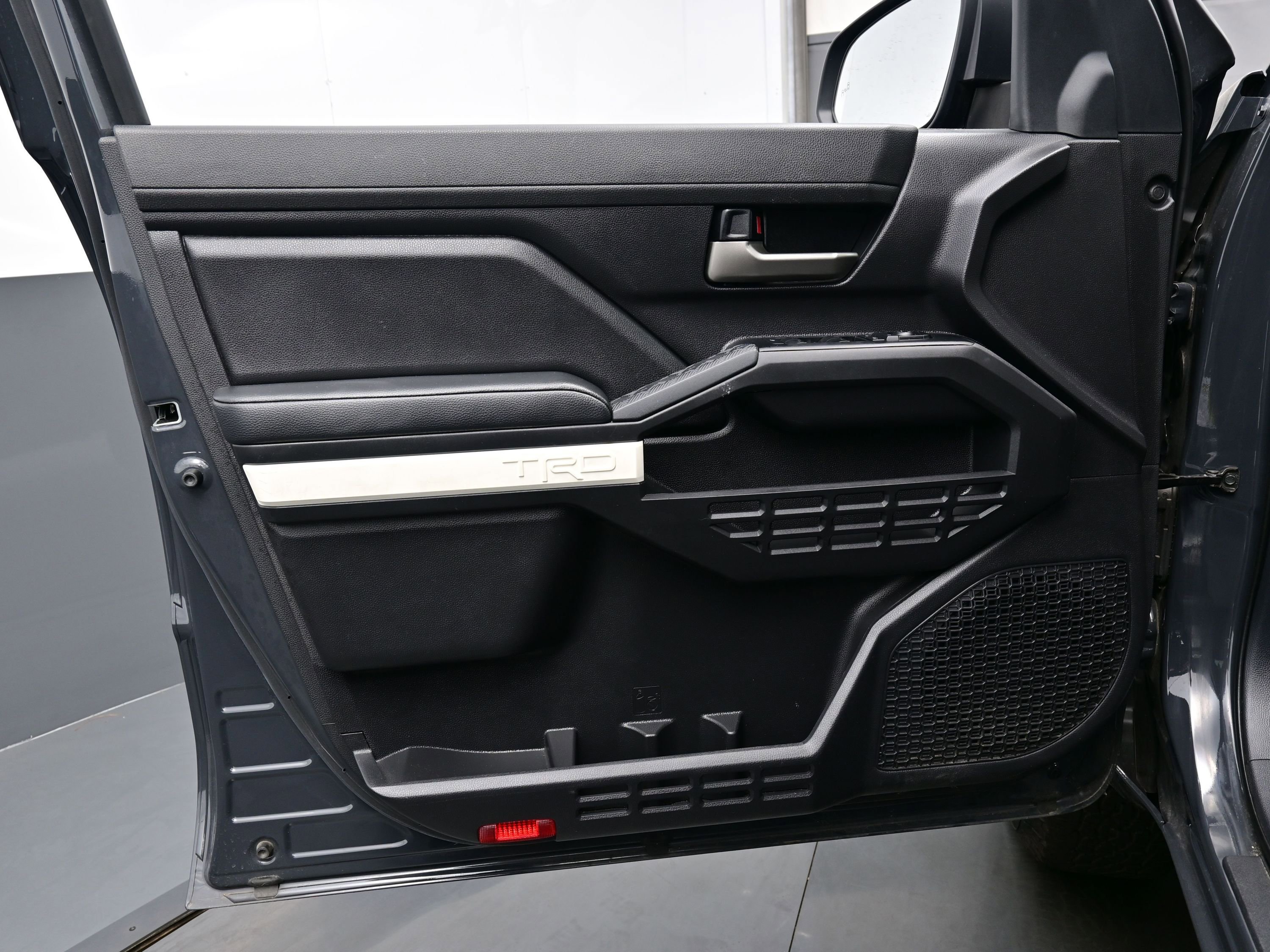 Used 2024 Toyota Tacoma TRD Off-Road image 10