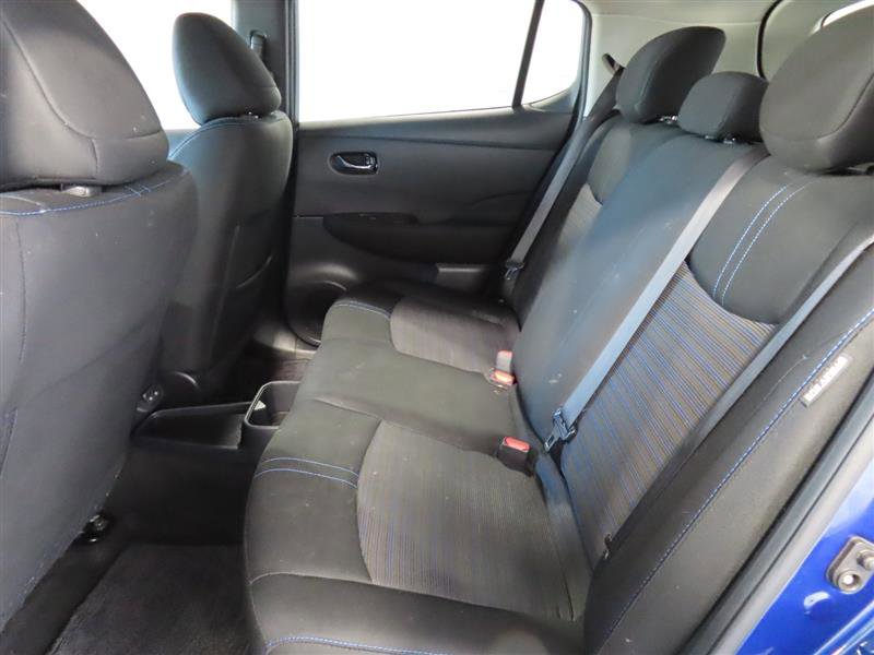 Used 2023 Nissan Leaf S image 28