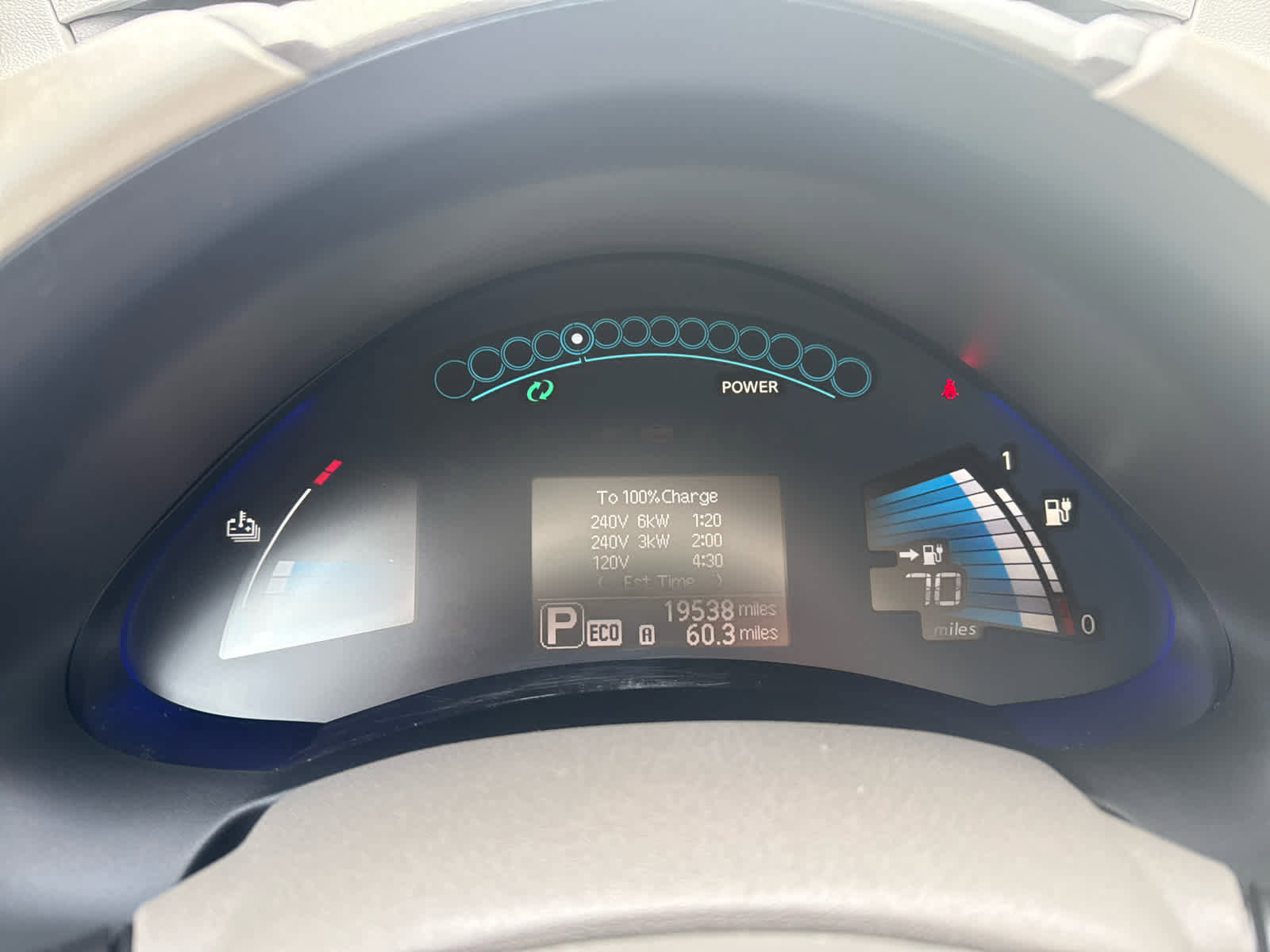 Used 2017 Nissan Leaf SV w/ Premium Package image 18