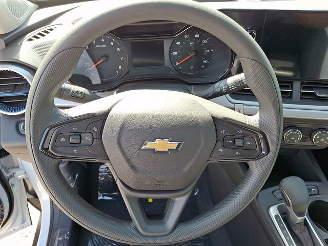 New 2026 Chevrolet Trax LS w/ Driver Confidence Package image 8