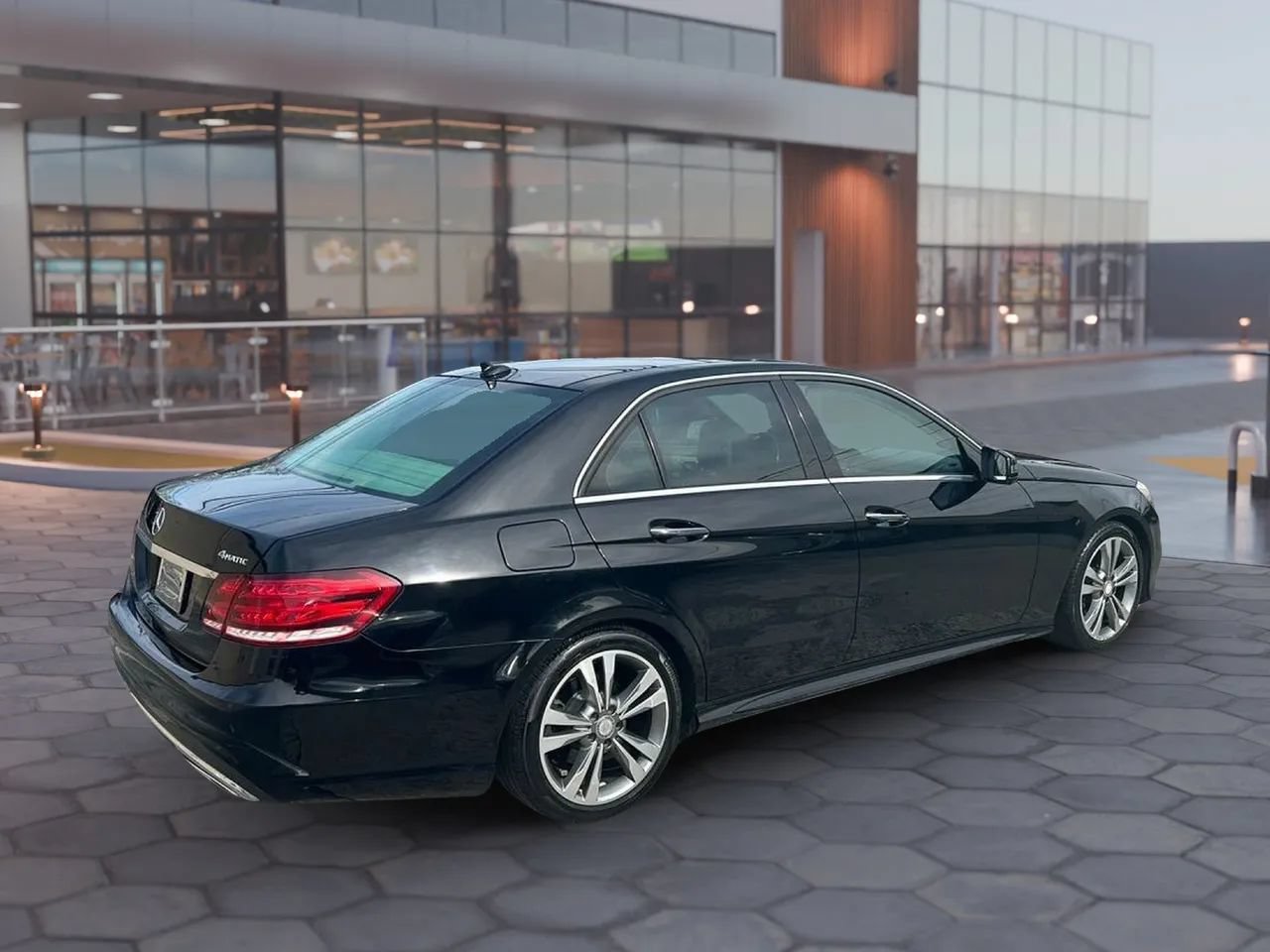 Used 2016 Mercedes-Benz E 350 4MATIC Sedan w/ Premium Package image 8