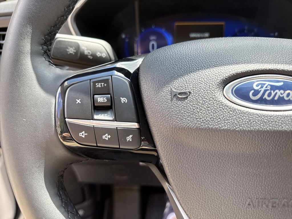 Used 2022 Ford Escape SEL w/ Technology Package AWD/4WD image 21