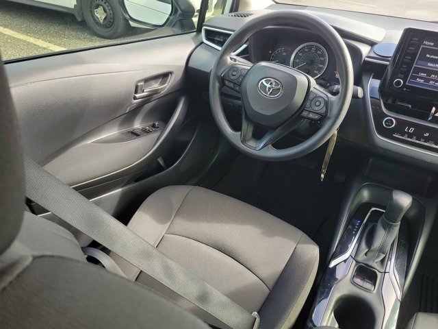 Used 2022 Toyota Corolla LE image 22