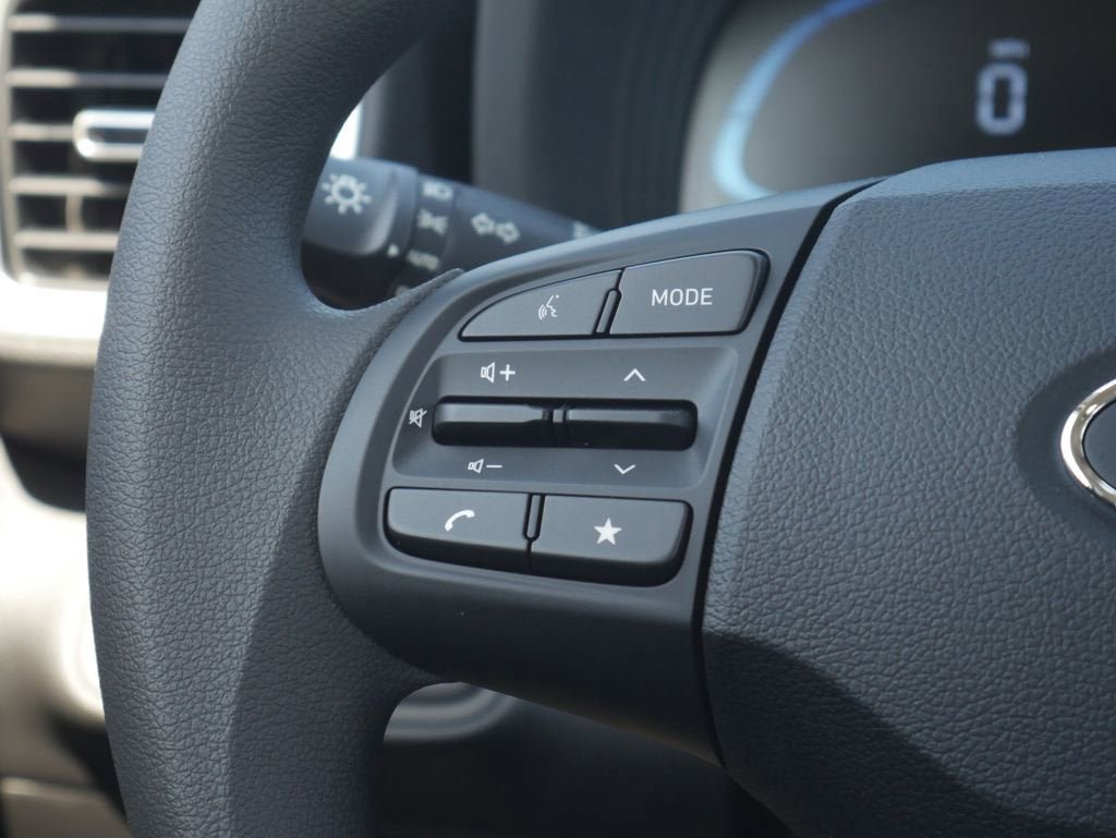 New 2026 Hyundai Venue SE FWD image 7