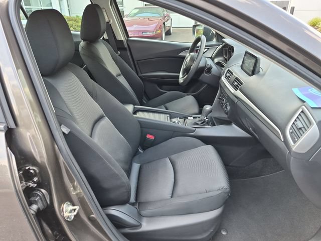Used 2017 MAZDA MAZDA3 Sport FWD image 29