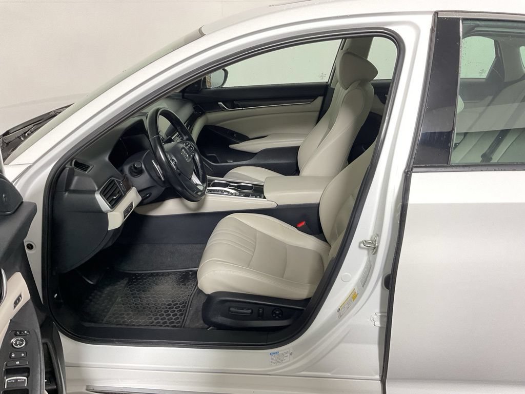Used 2020 Honda Accord Touring image 21
