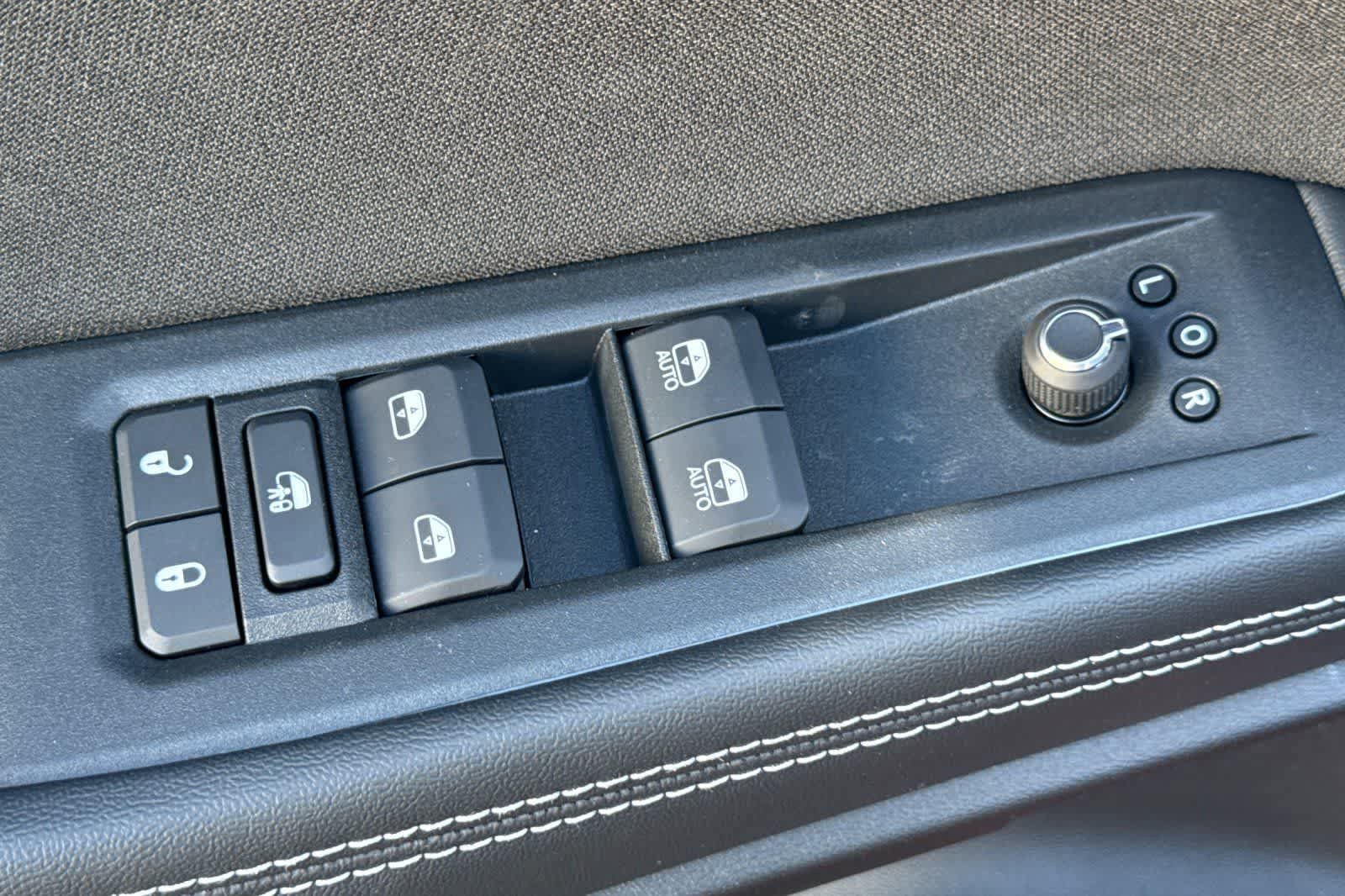 New 2026 Jeep Cherokee Laredo image 13