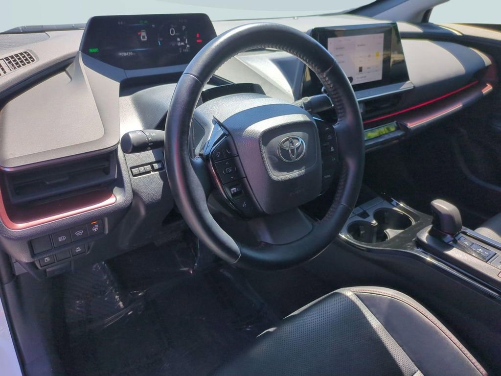Used 2024 Toyota Prius Prime FWD image 13