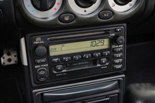 Used 2001 Toyota MR2 image 72