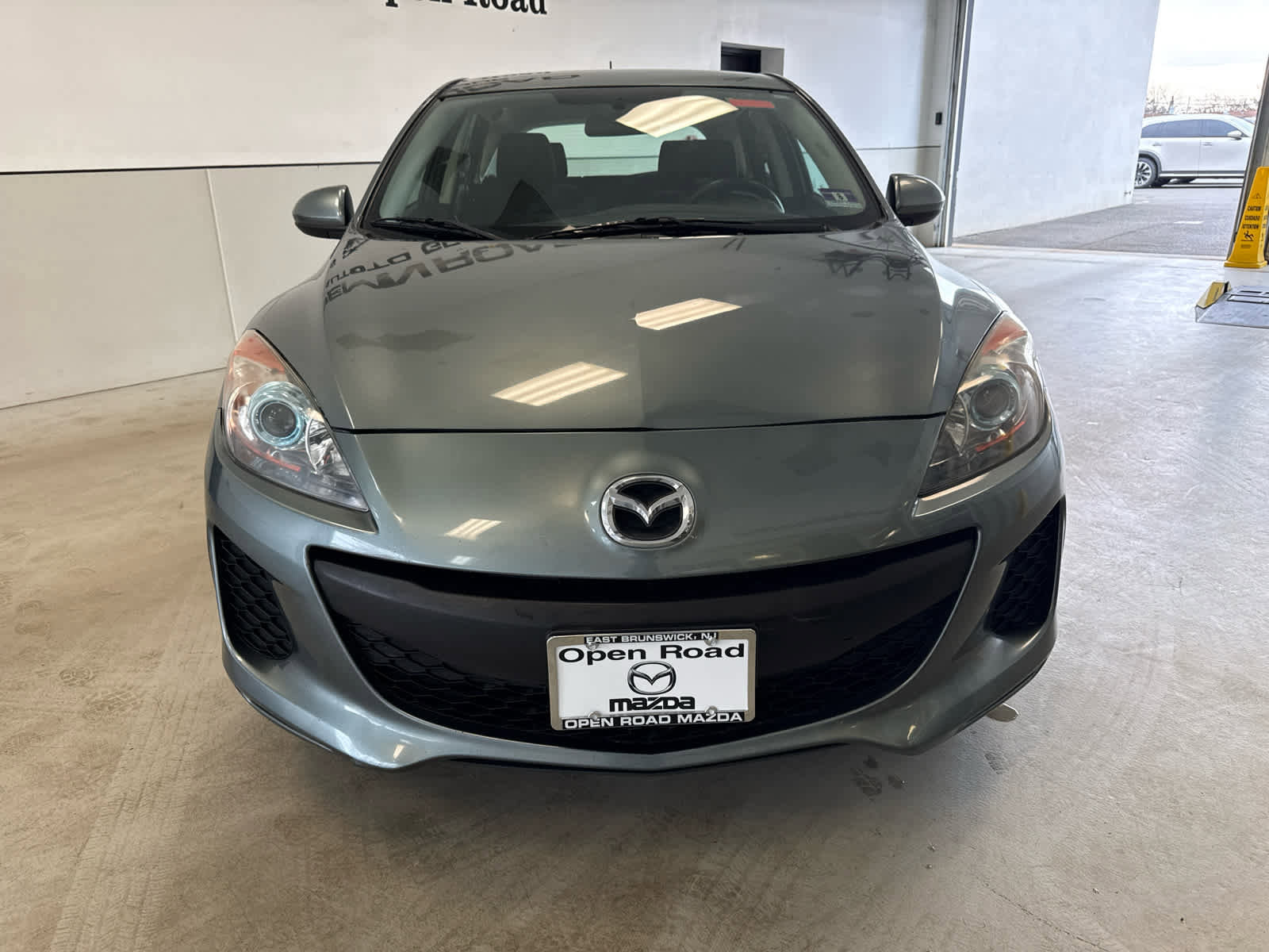 Used 2013 MAZDA MAZDA3 i Touring image 2