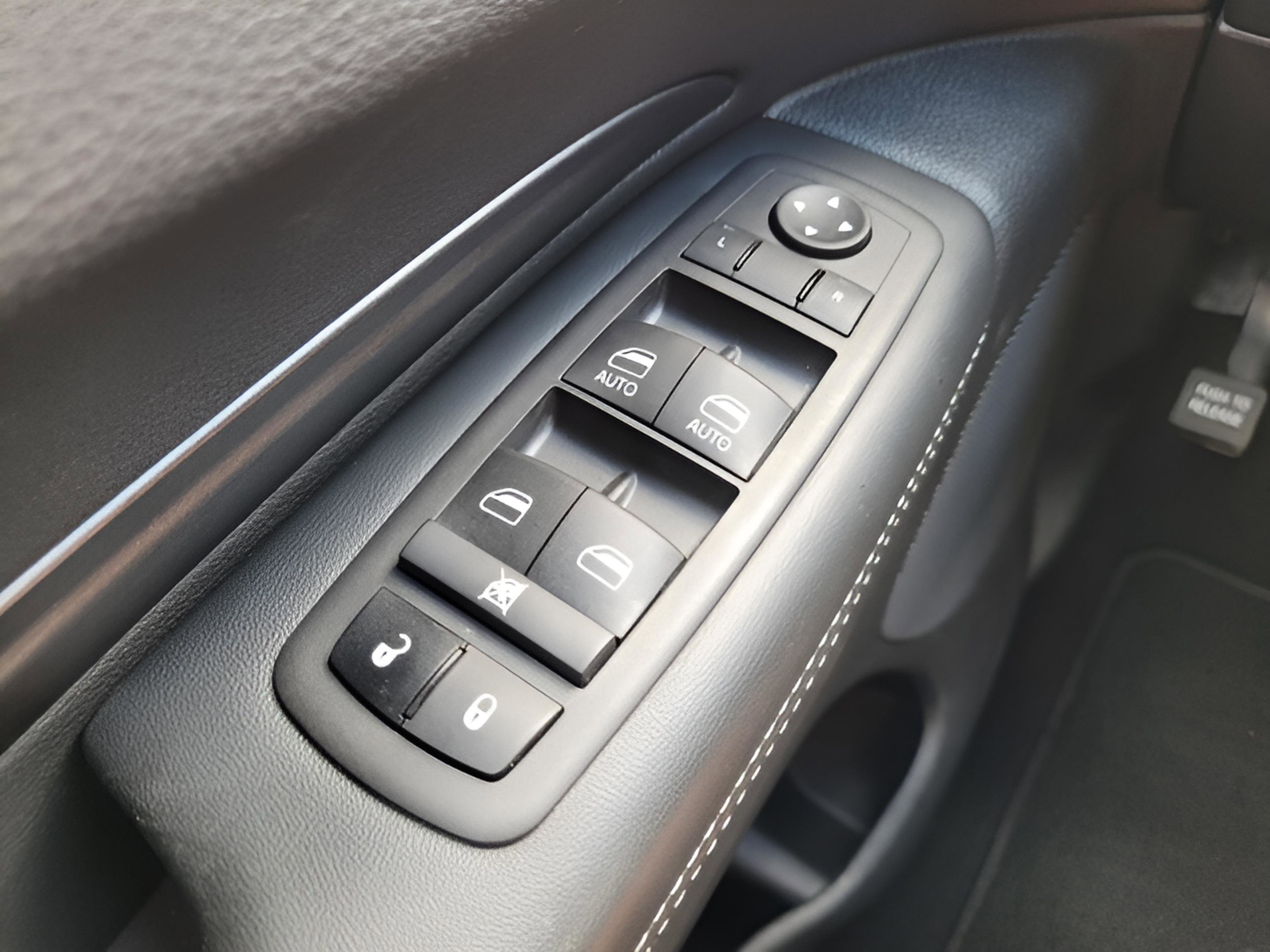 Used 2024 Dodge Durango SXT w/ 3rd Row Seating Group image 23