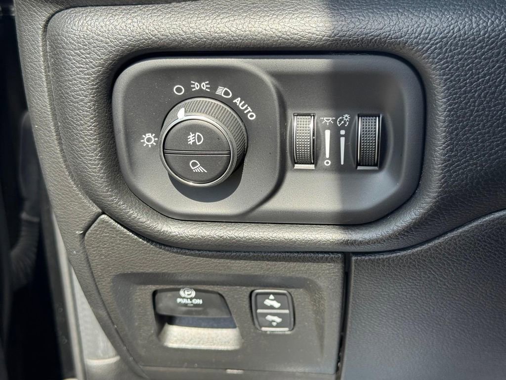 Used 2022 RAM 1500 Laramie image 21