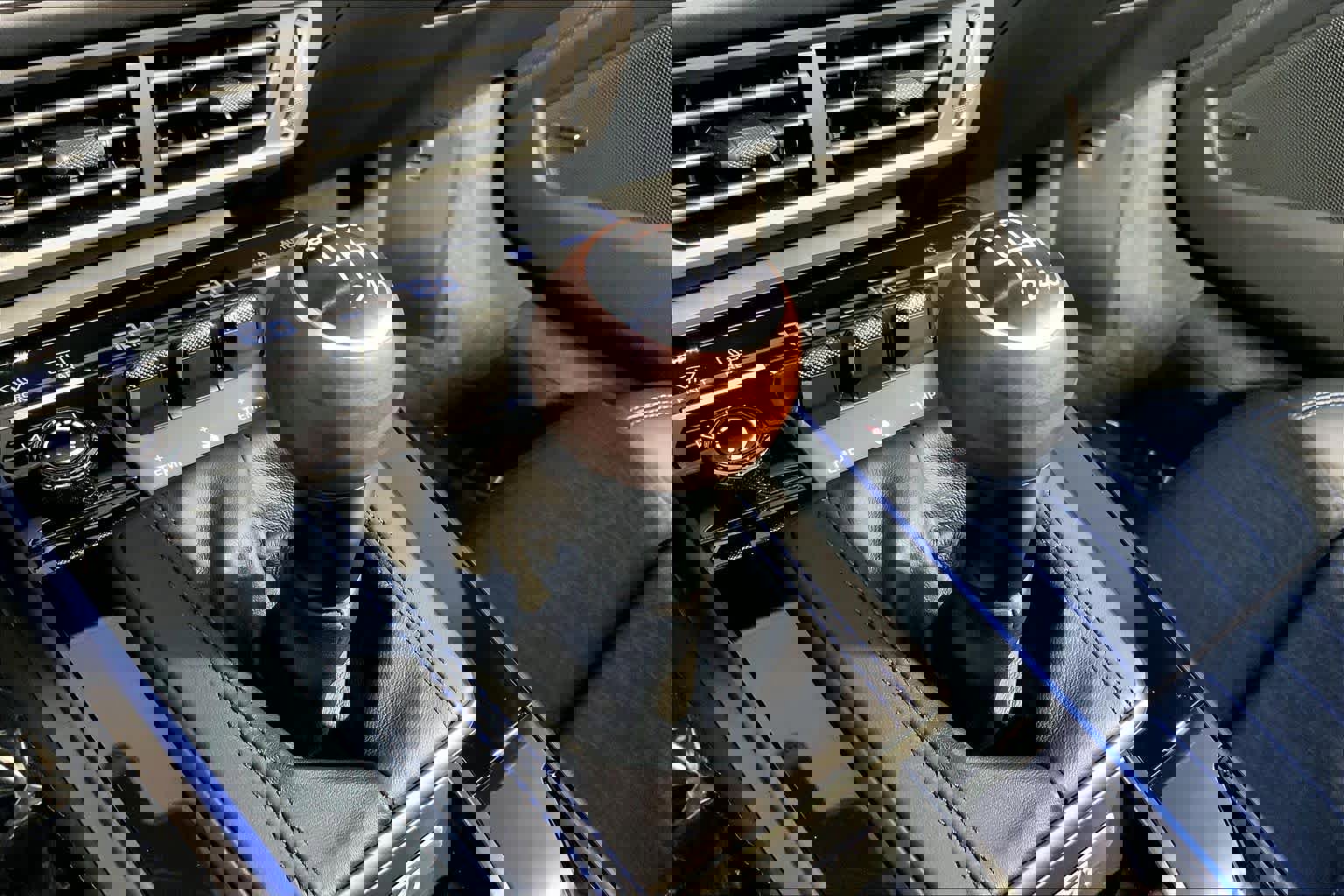 Used 2025 Porsche 911 Carrera T image 17