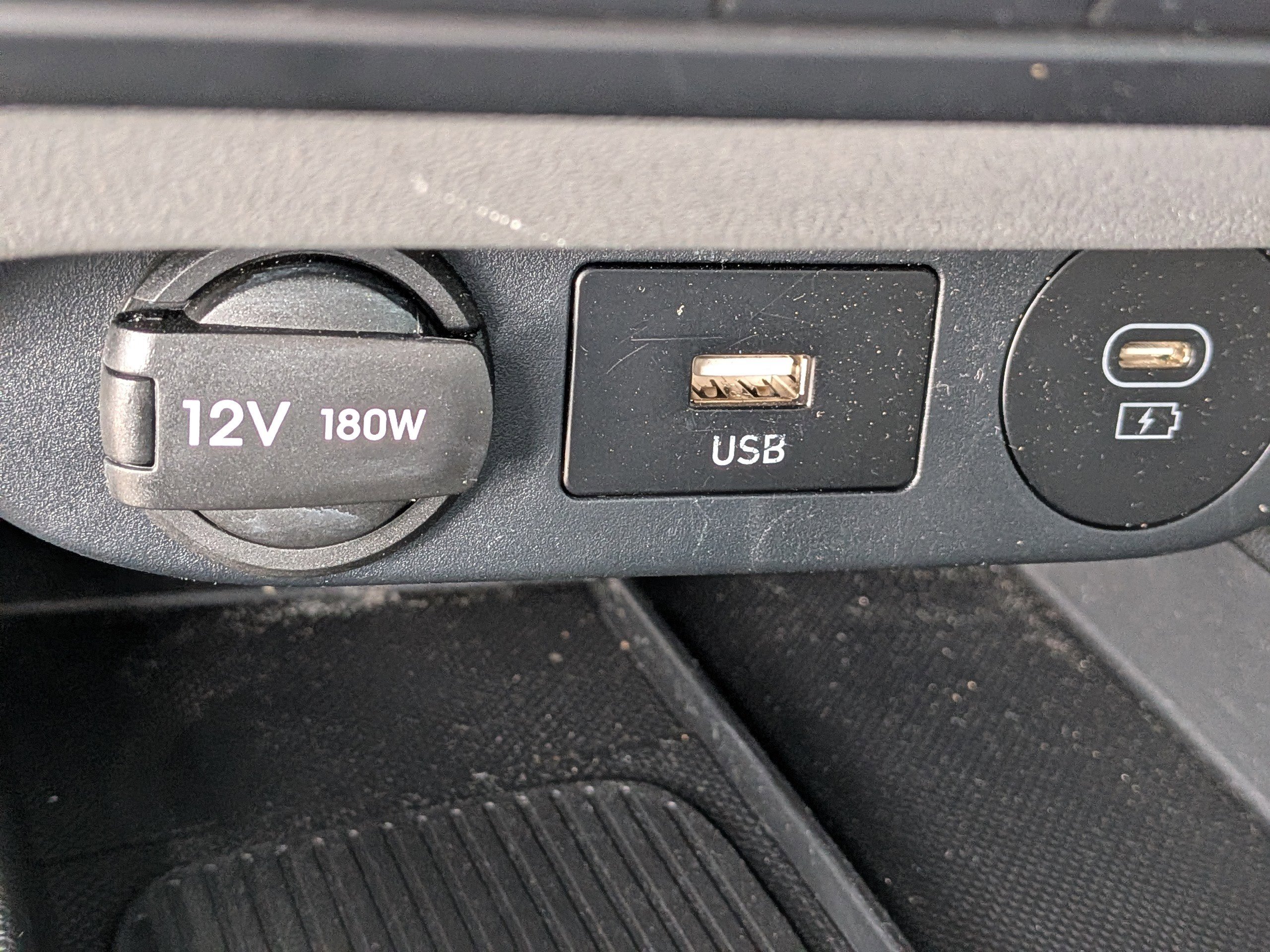 Certified 2025 Hyundai Elantra SEL image 22