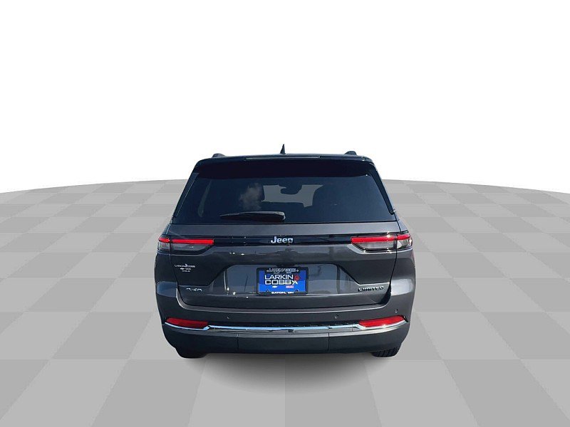 Used 2024 Jeep Grand Cherokee Limited image 2