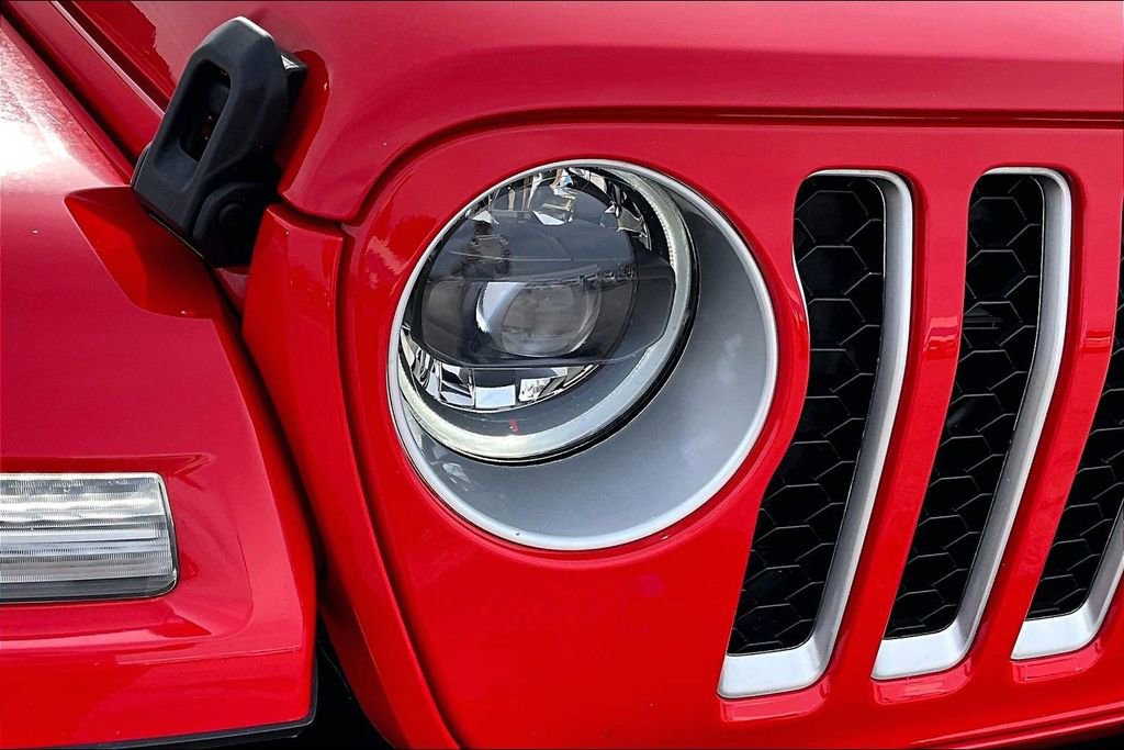 Used 2023 Jeep Wrangler Unlimited Sahara image 29