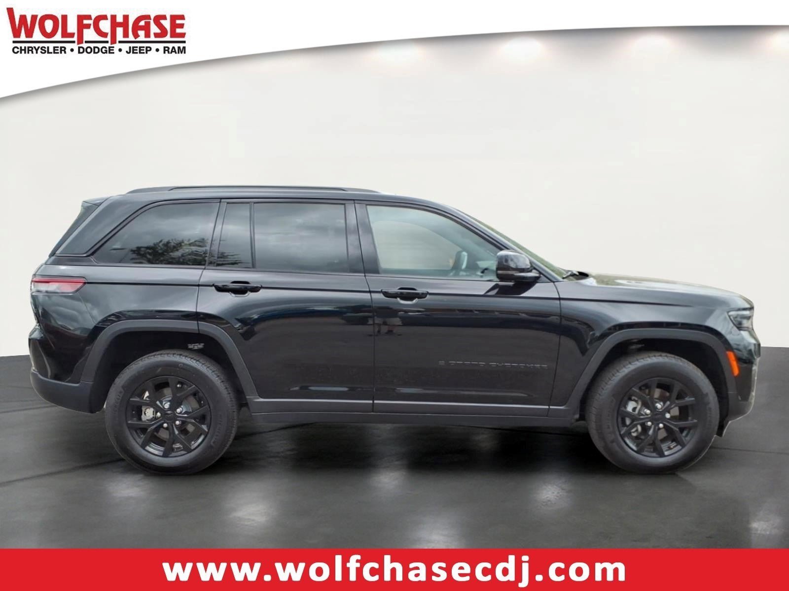 Certified 2025 Jeep Grand Cherokee Altitude image 6
