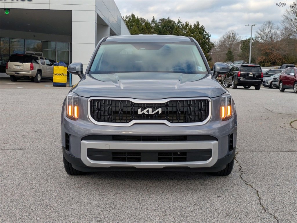 Used 2024 Kia Telluride LX image 3