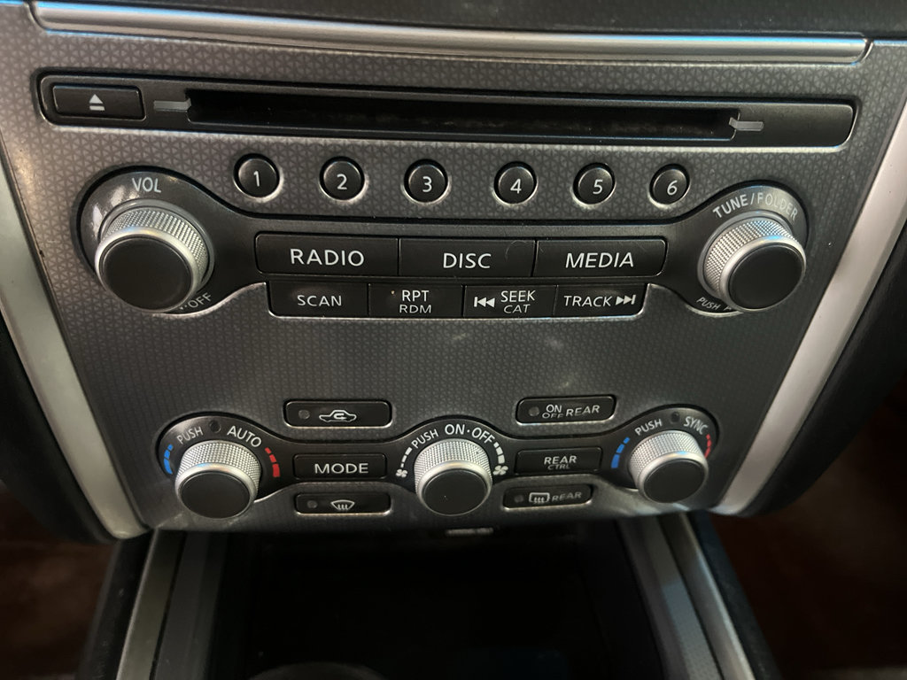 Used 2019 Nissan Pathfinder SL FWD image 16