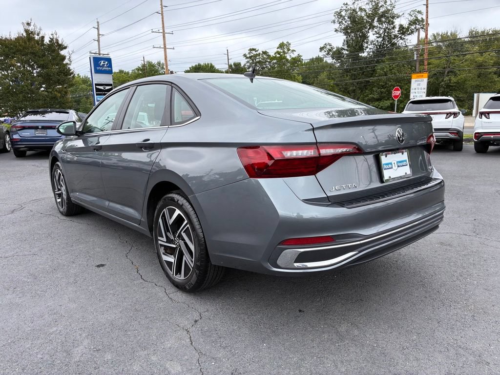 Used 2024 Volkswagen Jetta SEL FWD image 5