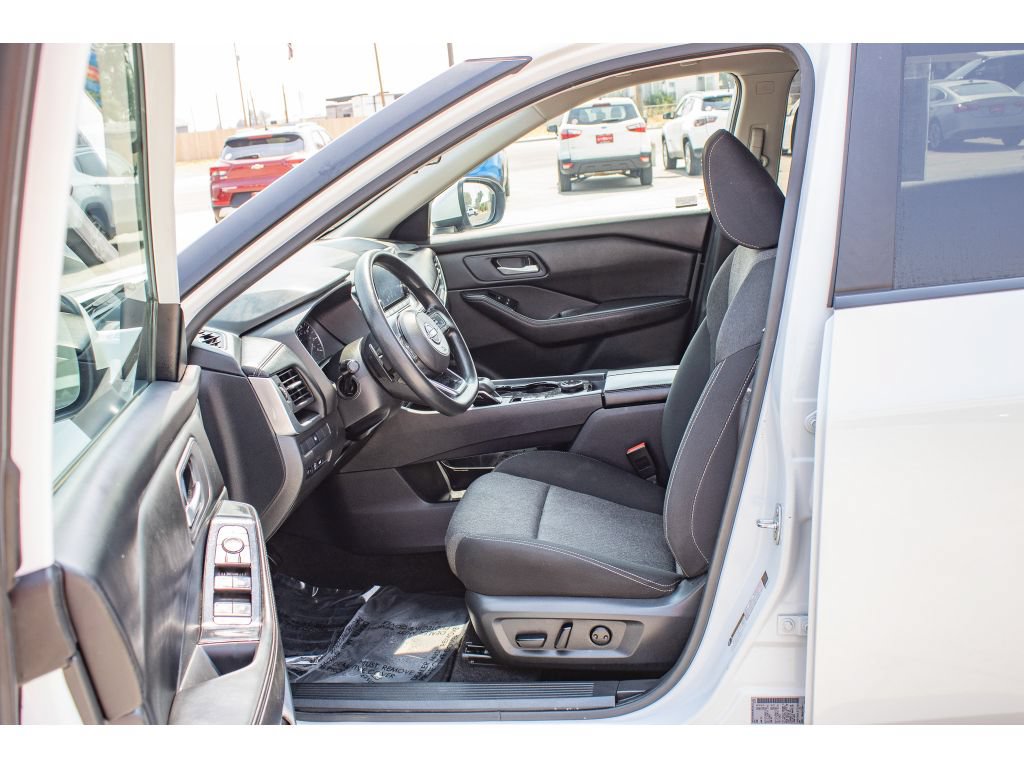 Used 2024 Nissan Rogue SV AWD/4WD image 27